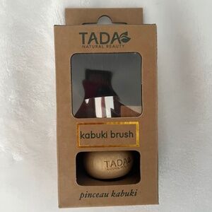 Kabuki Brush NWT